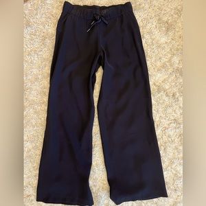 Lululemon size 6 wide leg dressy black pants, 31” inseam